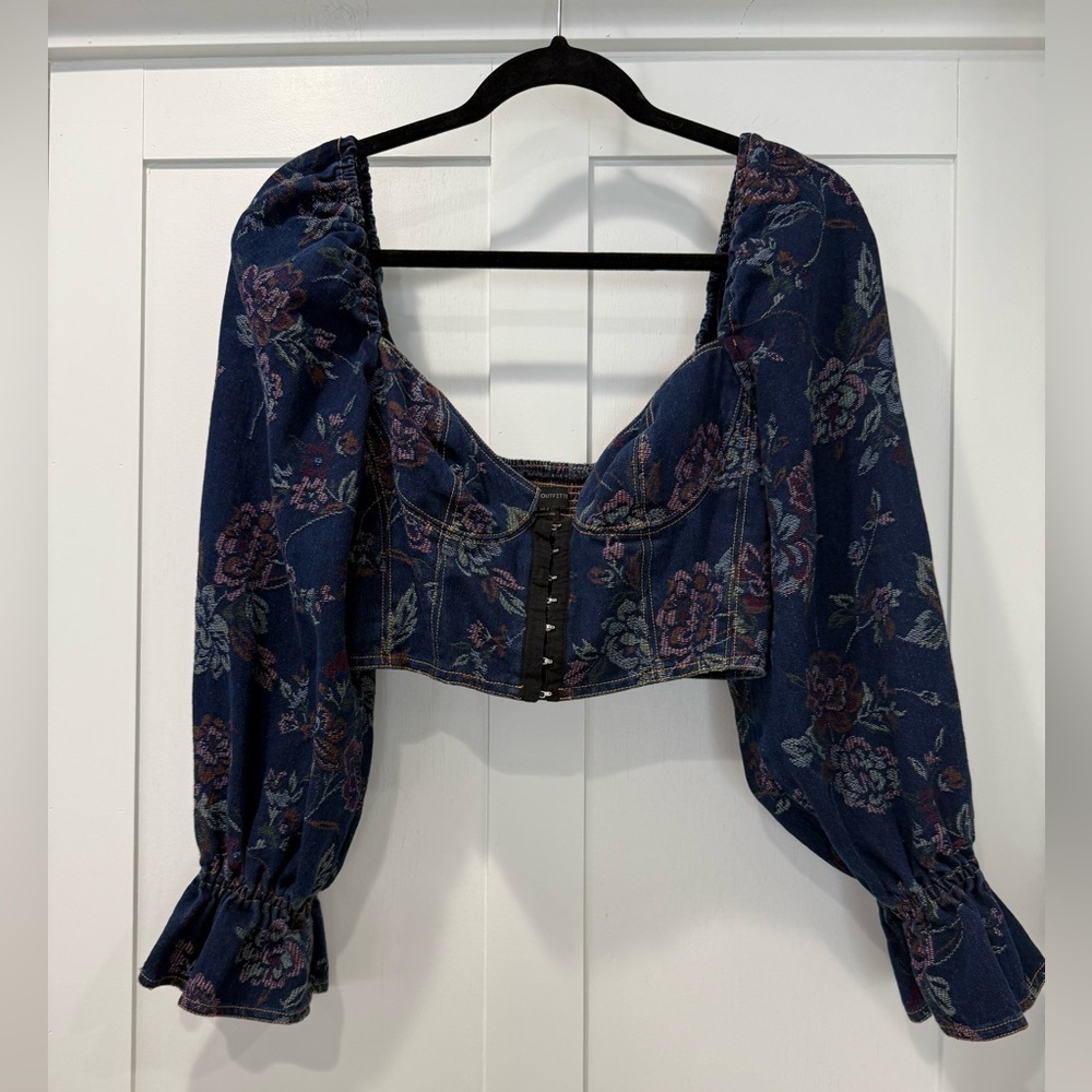 Urban Outfitters Denim Cropped Floral‎ Blouse